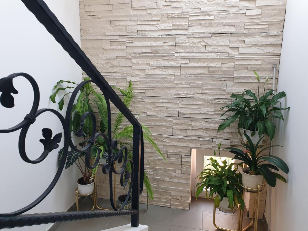 Egri Csillagocska Apartman מראה חיצוני תמונה