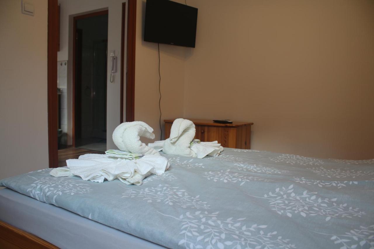 Egri Csillagocska Apartman מראה חיצוני תמונה