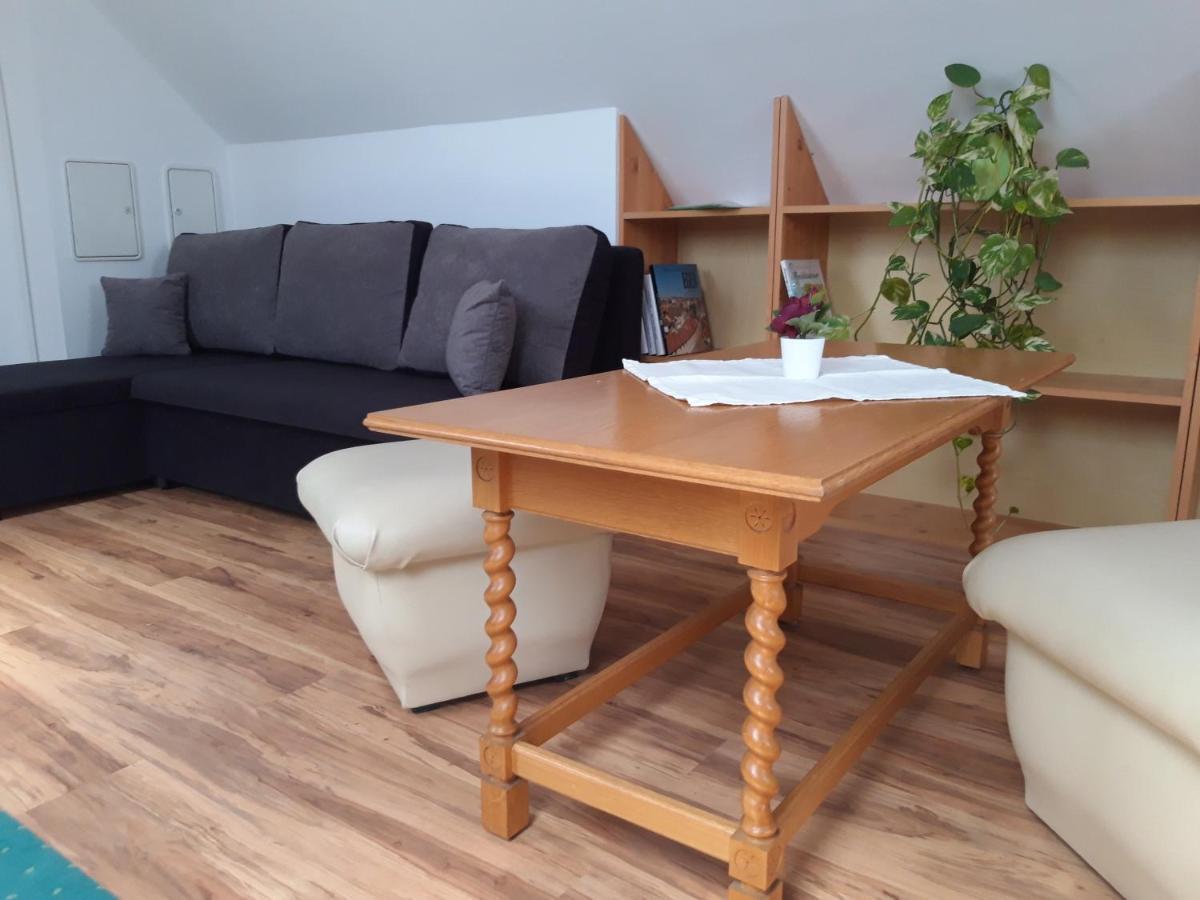 Egri Csillagocska Apartman מראה חיצוני תמונה